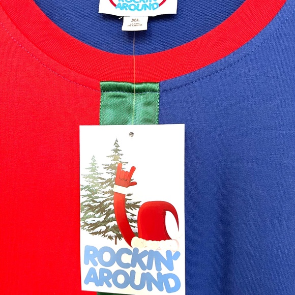 Christmas sweat shirt. " Gift wrapped "     NEW ITEM - Picture 4 of 4